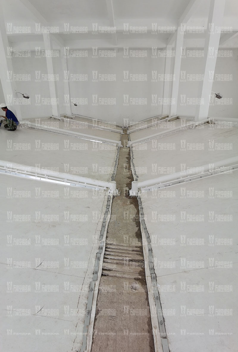 張拉膜安裝好后裝什么顏色的燈好看？景觀膜結構燈光顏色該如何選擇？