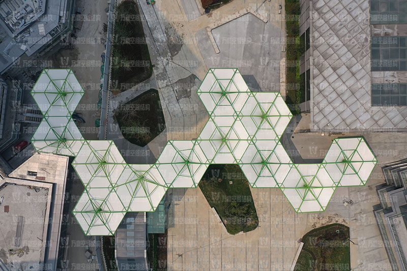 PTFE膜材跟PVC膜材有何區別？PTFE膜結構的優勢在哪里？