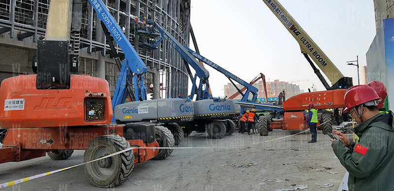 紹興國際會展中心一期B區會議中心PTFE膜結構工程火熱拼裝、吊裝中