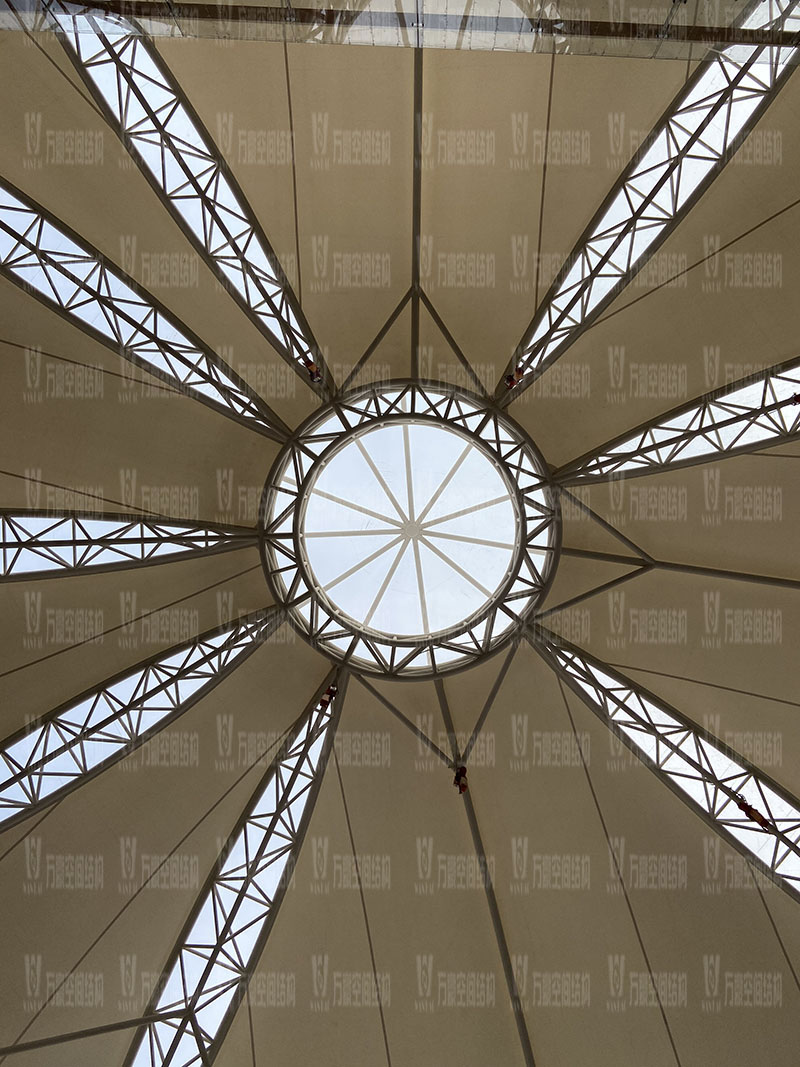 新泰卓越·財富廣場膜結(jié)構(gòu)項目竣工 新泰卓越·財富廣場膜結(jié)構(gòu)項目竣工