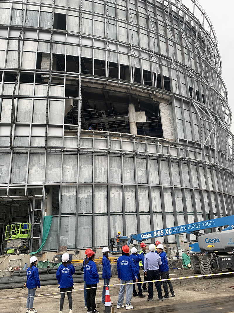 萬豪空間結構員工到紹興國際會展中心PTFE外立面網格膜項目學習交流 萬豪空間結構員工到紹興國際會展中心PTFE外立面網格膜項目學習交流