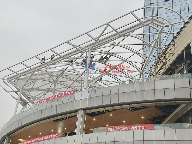 明宇廣場6號地塊商業（萬達廣場）改造項目鋼膜結構ETFE蓋頂天幕工程