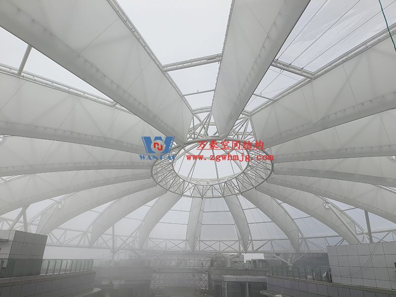 明宇廣場6號地塊商業（萬達廣場）改造項目鋼膜結構ETFE蓋頂天幕工程