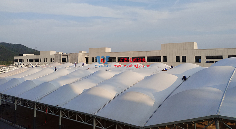 浙江真愛毯業科技有限公司廠房三屋面膜結構工程完工大吉！