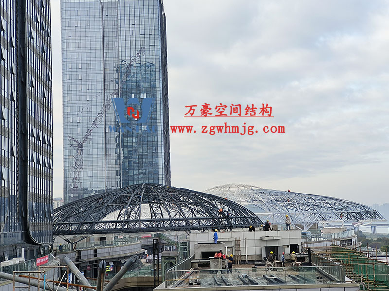 南充萬達商業街區蓋頂天幕空間鋼結構 南充萬達商業街區蓋頂天幕空間鋼結構