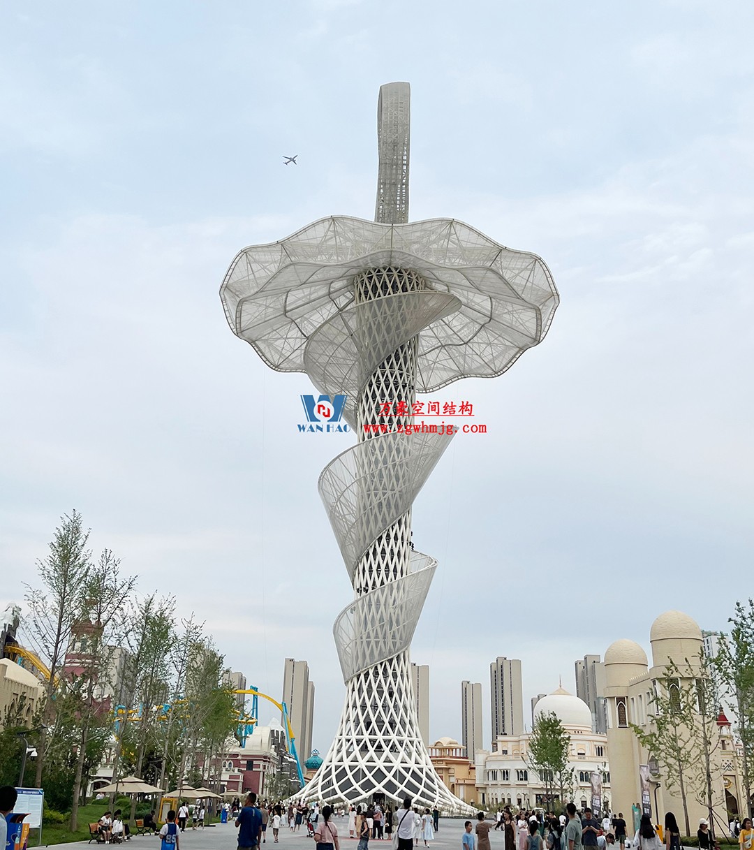 ETFE膜結(jié)構(gòu)地標(biāo)塔—以愛之名,點亮絲路歡樂世界 ETFE膜結(jié)構(gòu)地標(biāo)塔—以愛之名,點亮絲路歡樂世界