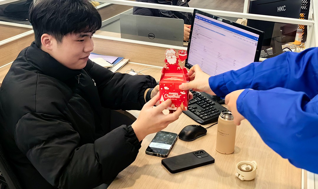 關愛員工，愛在萬豪|暖心平安夜，傳遞“蘋”安幸福