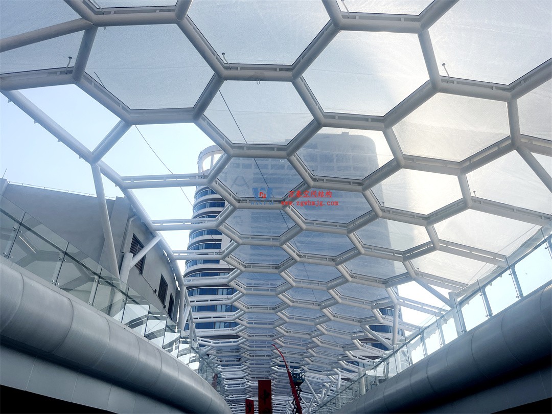 茂名總匯天街ETFE氣枕商業(yè)天幕，打造光影藝術(shù)“場景”