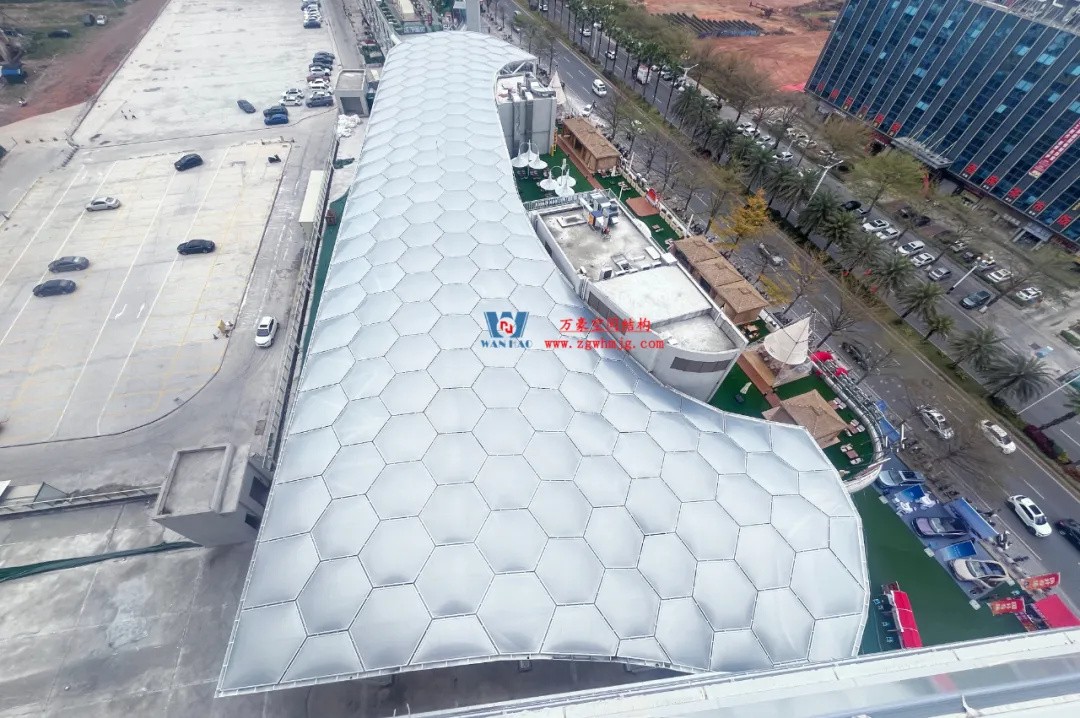 廣州茂名總匯天街商業(yè)街ETFE膜結構工程