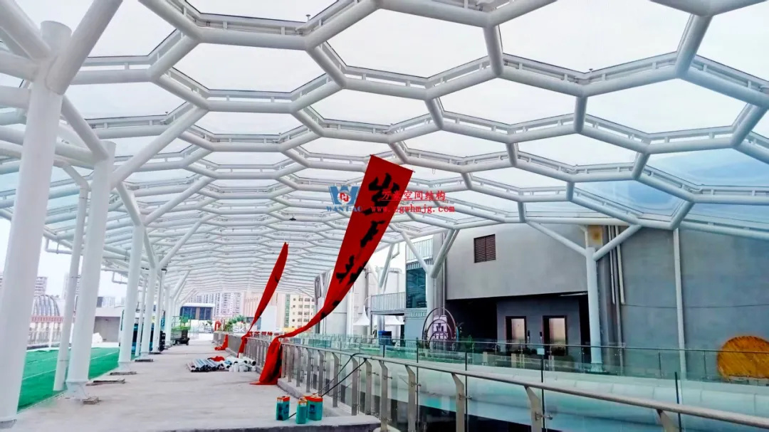 廣州茂名總匯天街商業(yè)街ETFE膜結構工程