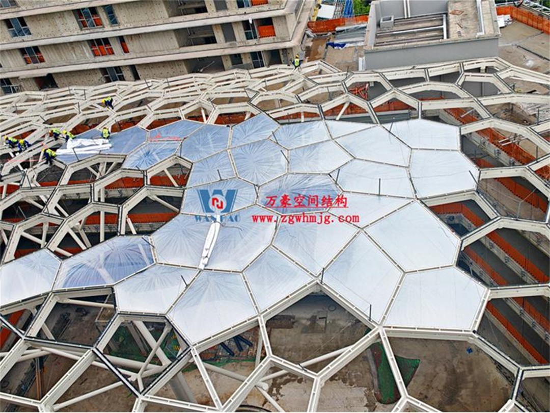 安吉縣昌碩小區(qū)地塊房產(chǎn)開發(fā)項(xiàng)目鋼結(jié)構(gòu)天幕