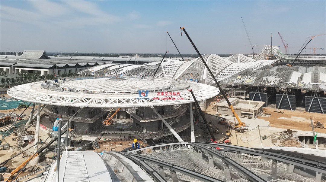 千帆競發(fā)勢如虹|中原國際會展中心膜結(jié)構(gòu)天幕攻堅(jiān)實(shí)錄,擎起中原會展新地標(biāo)! 千帆競發(fā)勢如虹|中原國際會展中心膜結(jié)構(gòu)天幕攻堅(jiān)實(shí)錄,擎起中原會展新地標(biāo)!