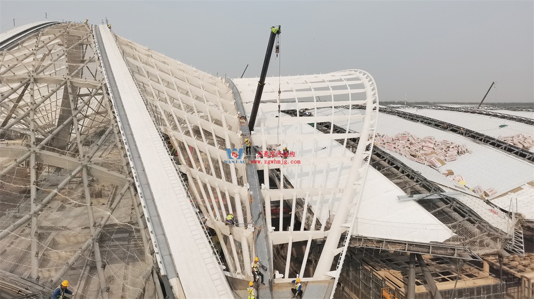 千帆競發(fā)勢如虹|中原國際會展中心膜結(jié)構(gòu)天幕攻堅(jiān)實(shí)錄,擎起中原會展新地標(biāo)! 千帆競發(fā)勢如虹|中原國際會展中心膜結(jié)構(gòu)天幕攻堅(jiān)實(shí)錄,擎起中原會展新地標(biāo)!