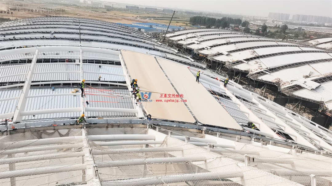 千帆競發(fā)勢如虹|中原國際會展中心膜結(jié)構(gòu)天幕攻堅(jiān)實(shí)錄,擎起中原會展新地標(biāo)! 千帆競發(fā)勢如虹|中原國際會展中心膜結(jié)構(gòu)天幕攻堅(jiān)實(shí)錄,擎起中原會展新地標(biāo)!