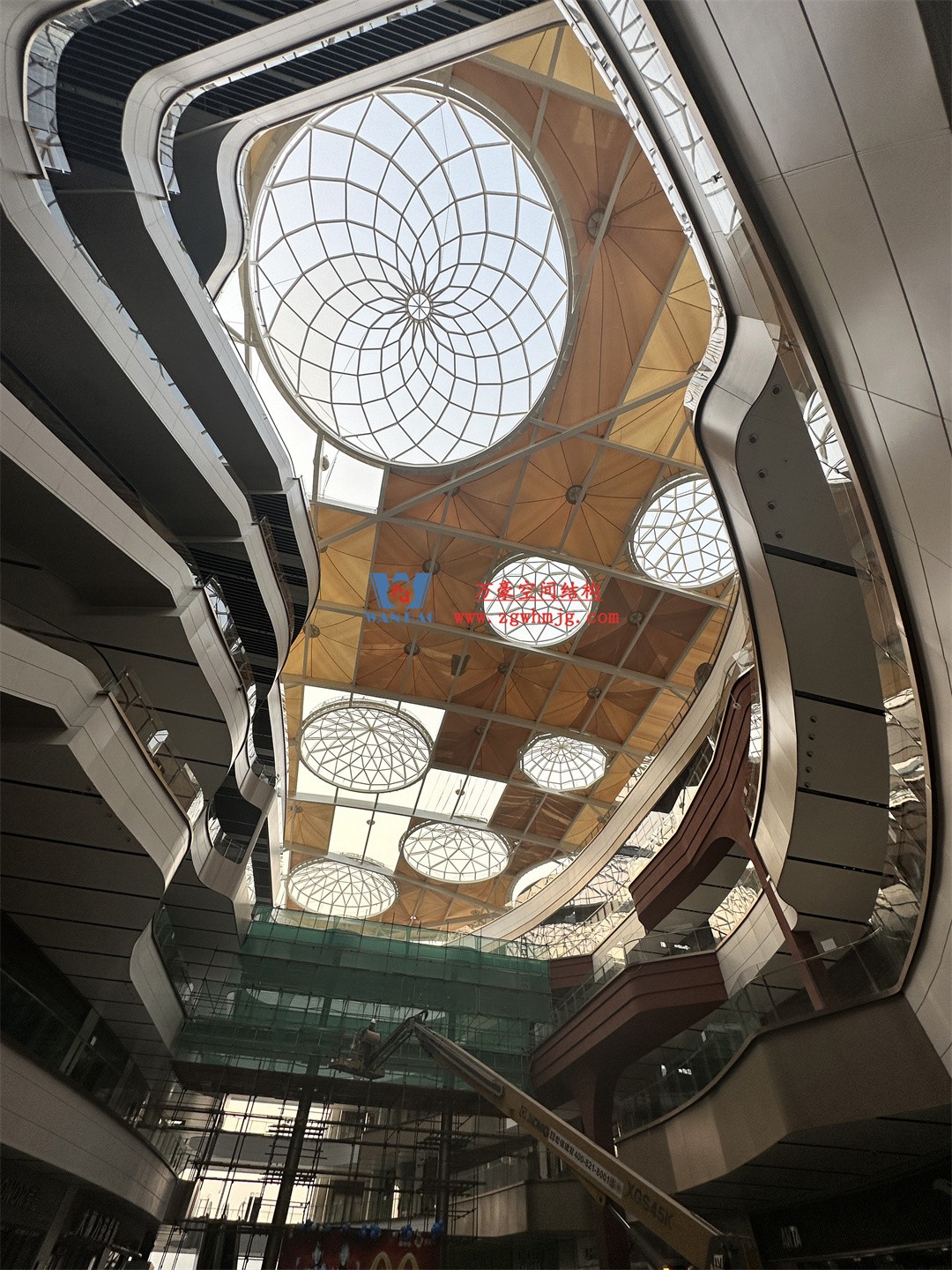 探索膜結構在商業街區穹頂的神奇應用 探索膜結構在商業街區穹頂的神奇應用