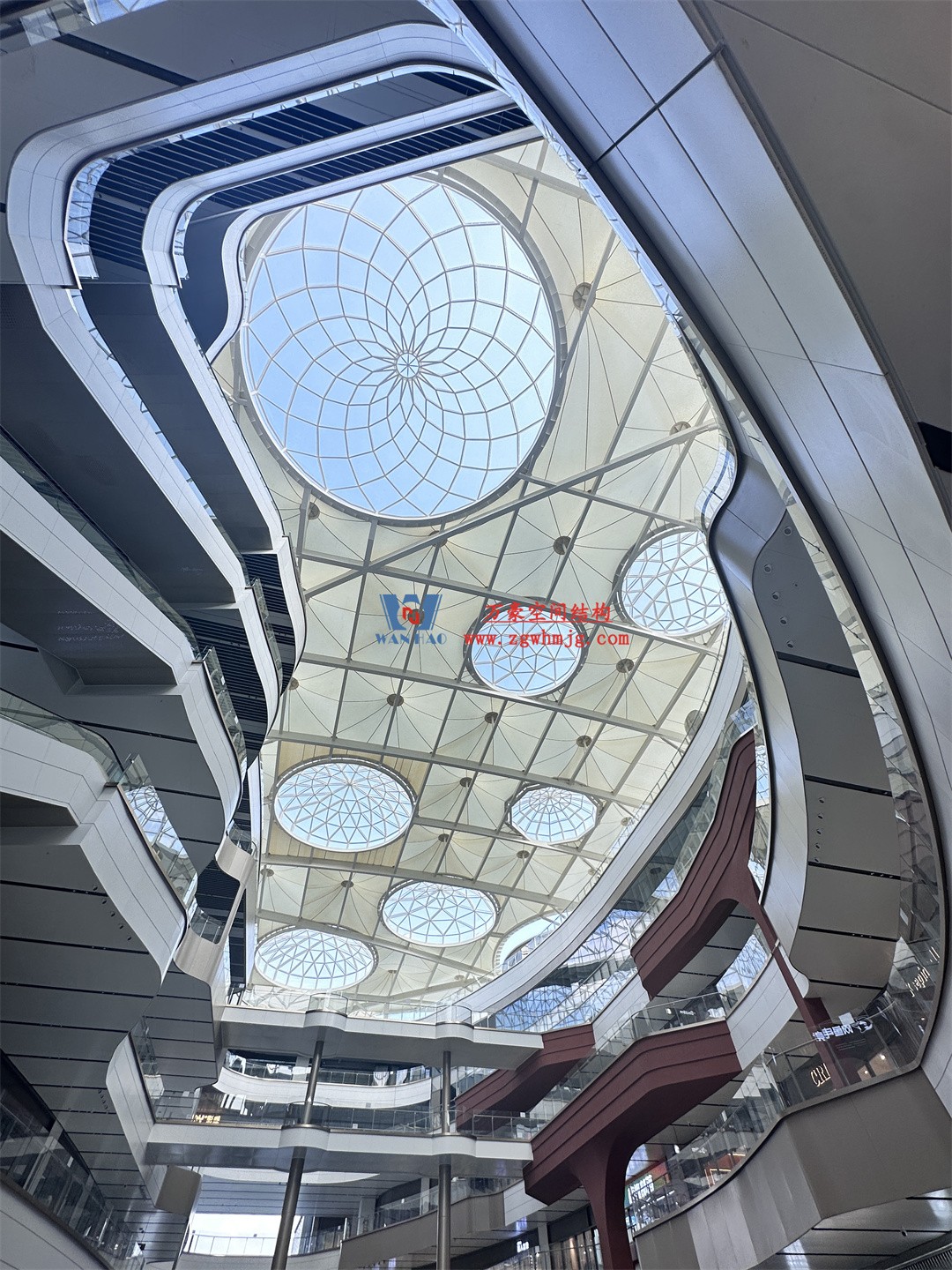 探索膜結構在商業街區穹頂的神奇應用 探索膜結構在商業街區穹頂的神奇應用