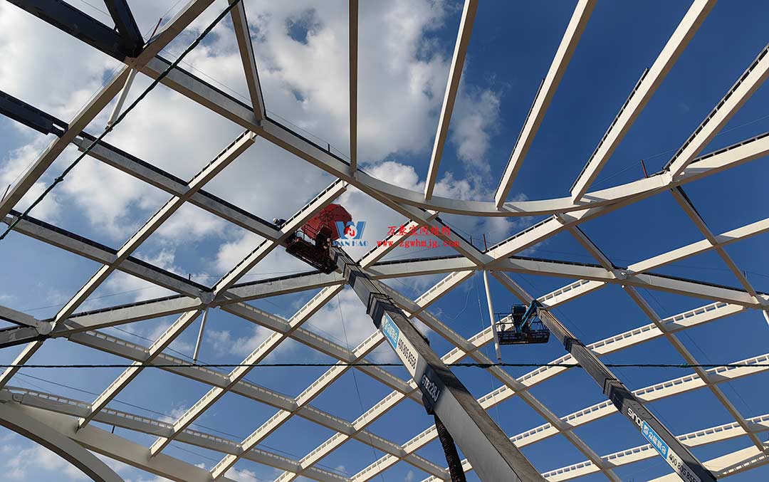 山東高端化工研究院下沉廣場天幕施工邁入關鍵階段