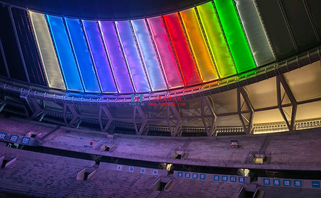 太湖之畔，華燈初上|無(wú)錫奧體中心施工加速