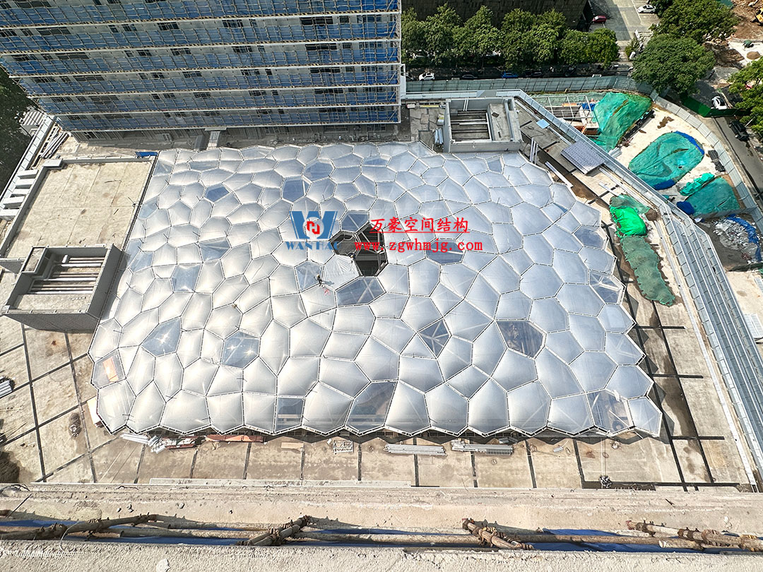 安吉縣昌碩小區(qū)地塊房產(chǎn)開發(fā)項(xiàng)目ETFE天幕