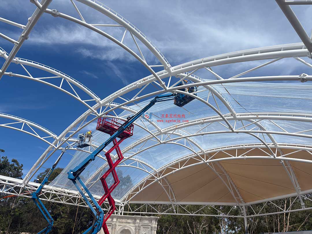 跨越山海的建筑新章!澳大利亞噴泉廣場天幕張拉正酣,雙膜科技賦能莊園建筑 跨越山海的建筑新章!澳大利亞噴泉廣場天幕張拉正酣,雙膜科技賦能莊園建筑