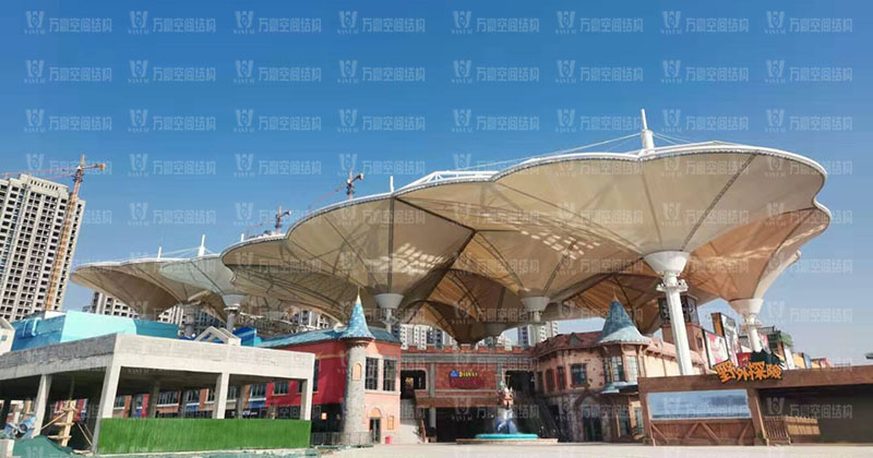 PTFE膜結構材料是什么？PTFE膜結構材料有哪些性能特點？