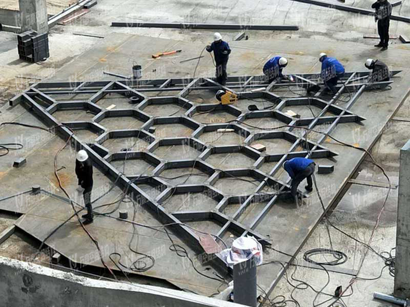 青海茶卡鹽湖天空之境集散中心鋼膜結構項目竣工